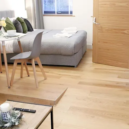 Lovely Studio Apartment With Access For Wheel-Chairs In Sydenham London Exterior photo