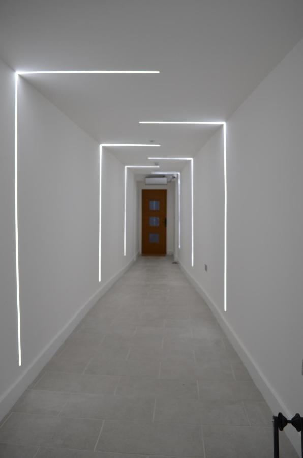 Lovely With Access For Wheel-chairs In Sydenham Apartment *